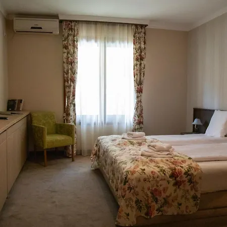 Cvetni Konaci-lenka Apartmanhotel