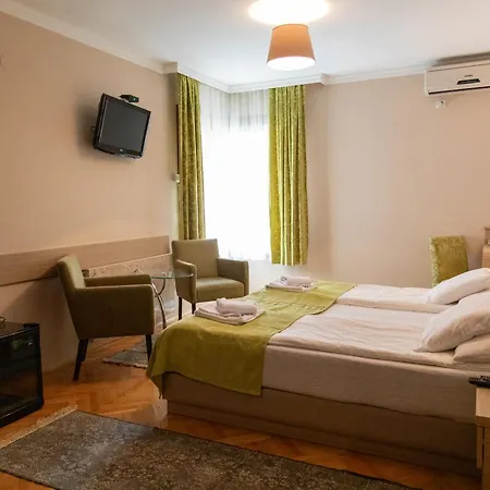 Apartmanhotel Cvetni Konaci-lenka *