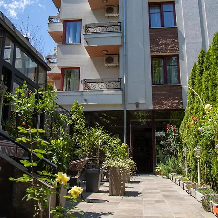 Cvetni Konaci-lenka *