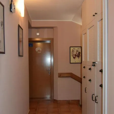 Cvetni Konaci-lenka Apartmanhotel *